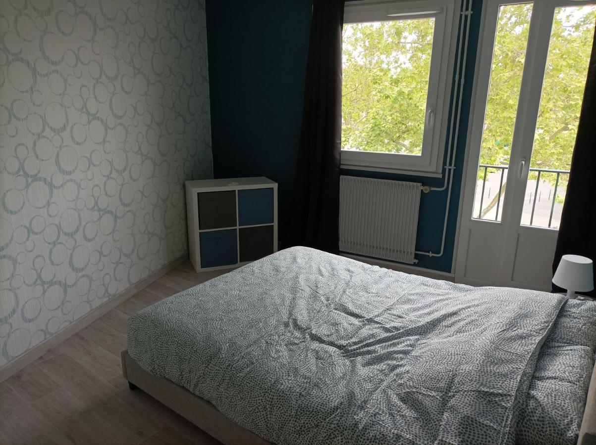 Joli Appartement Type 5 En Centre Ville Châteauroux 外观 照片