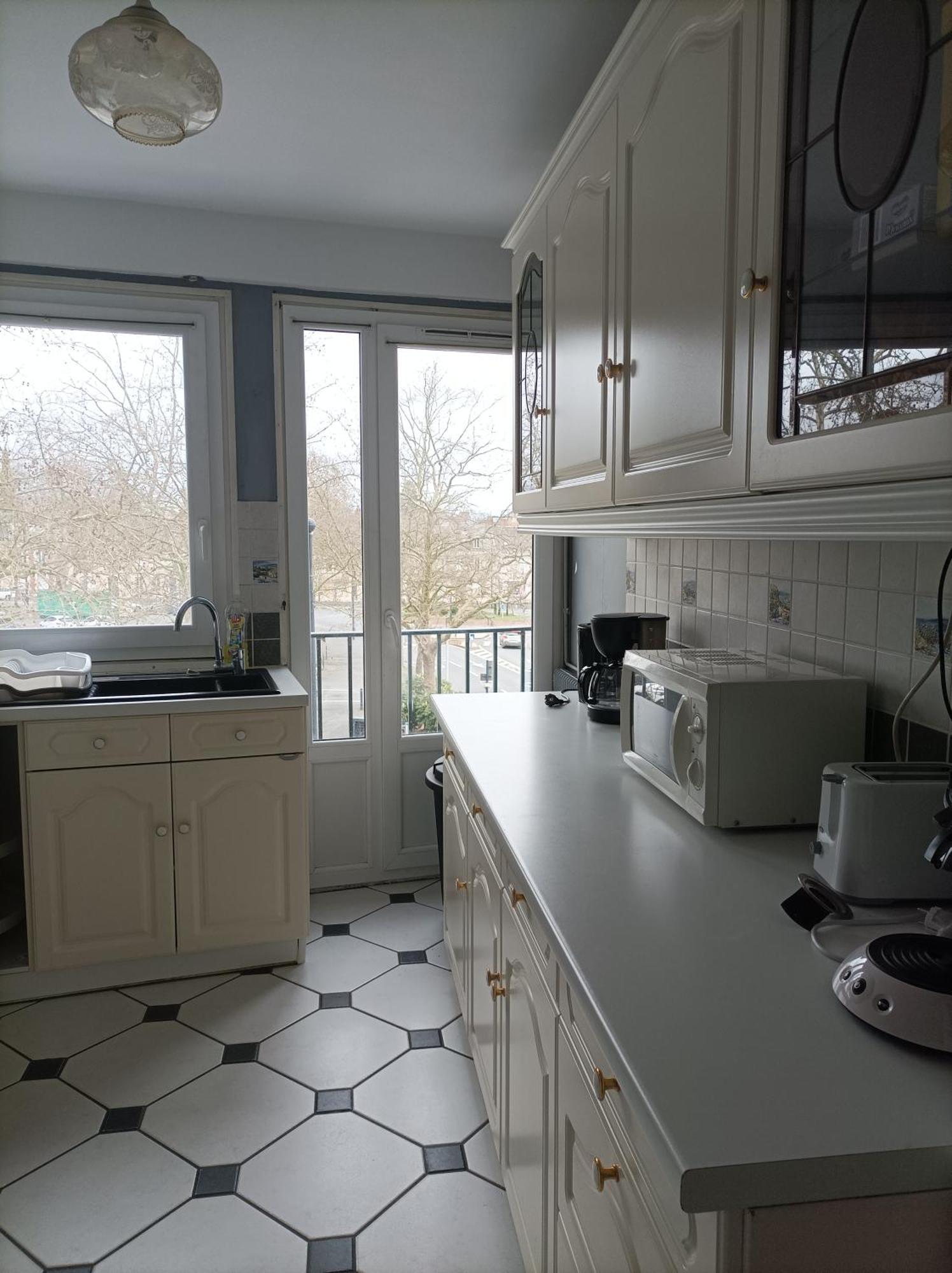 Joli Appartement Type 5 En Centre Ville Châteauroux 外观 照片